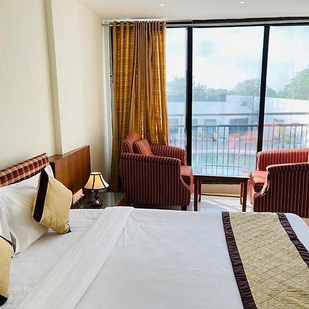 Om Sanctuary Resort By Pinks Hospitality Rupāwati المظهر الخارجي الصورة